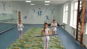 Как правильно крутить цирковую трость