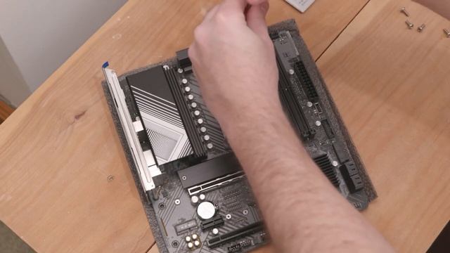 $1000 RX 7800 XT 4K Budget Gaming PC October 2023 ? | R5 7600 + RX 7800 XT смотреть онлайн