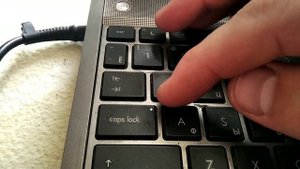 hp probook 4540s не запускается. Мигает Capslock.