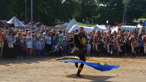 Выступление флагоносцев из Италии перед турниром святого Георгия