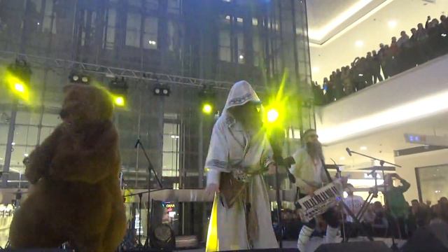 Нейромонах Феофан в ТРЦ Ривьера(1.4.19) смотреть онлайн