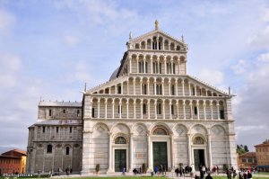 Шедевры Италии: Пизанский собор - шедевр архитектуры периода пизанского романского стиля, ЮНЕСКО