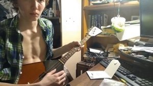 Поставил новые струны на балалайку "Басс". Полный процесс