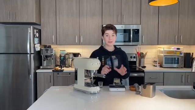 The Smeg Espresso Machine: Unboxing & Review