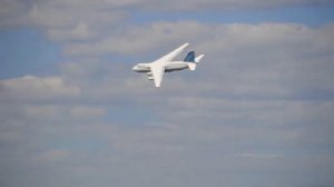 Ан-225 «Мрия» пролет на минимальной высоте - самый большой  самолёт за всю историю. Аэро-Шок 2011 г