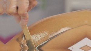 Step by step. Работа на больших поверхностях теплым воском Simple Use Beauty. Шпательная методика.