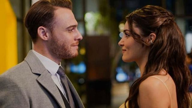 Detalle sorpresa de Kerem Bürsin en la nueva serie de Hande Erçel.Esta noticia no se puede perder смотреть онлайн