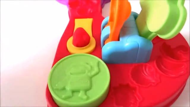 PLAY-DOH A8752 Игра с пластилином, в наборе с аппаратом для лепки