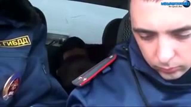 В машине ГАИ