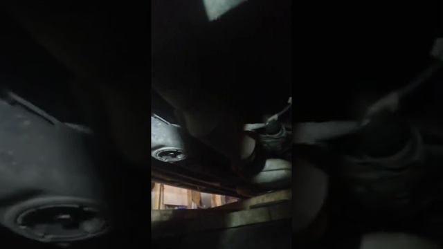 как поменять заднюю подушку двигателя крайслер пацифика.mp4 смотреть онлайн