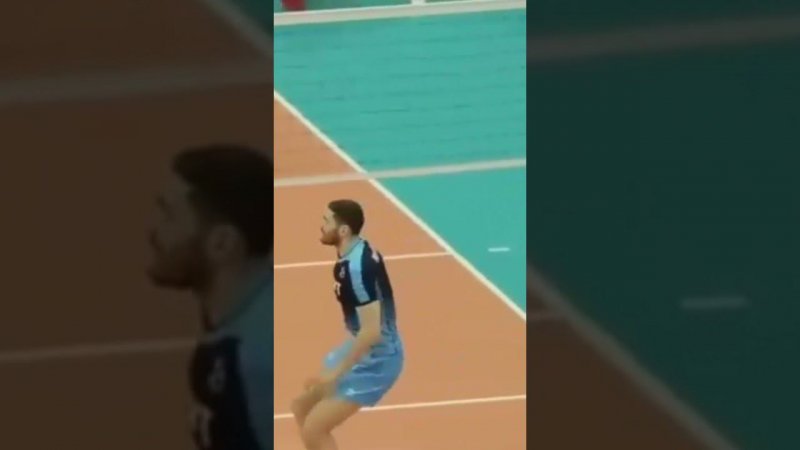 Мастерство позиционирования Максима Михайлова на волейбольной площадке