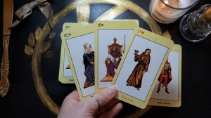 Кто в меня влюблён ? | Таро  | Гадания