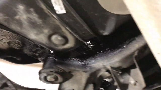 Hyundai Santa FE антикоррозионная и шумоизоляционная обработка днища (шумка без разбора салона)