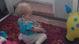 КАК ЖЕ, ОНО НАДЕВАЕТСЯ? ( примерка )