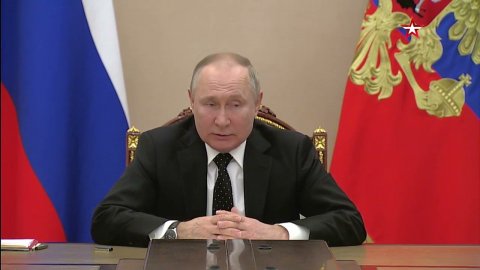 Путин приказал Минобороны РФ перевести силы сдерживания в особый режим боевого дежурства