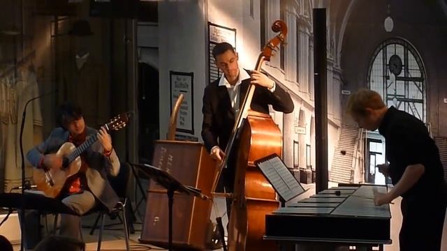 Stefan Grass Trio - Piazzolla- Libertango - Live@DB Museum Nürnberg 31.10.2010 смотреть онлайн