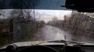 Жирный налет на лобовом стекле