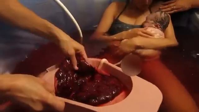 роды в воде