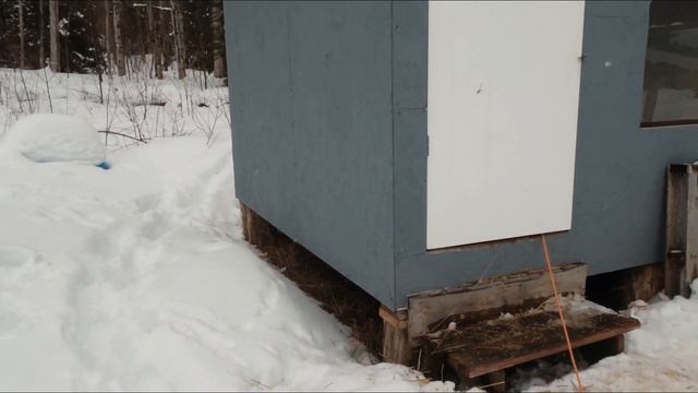 How We Built Our Northern Chicken Coop & Using The Deep Litter Compost Method смотреть онлайн