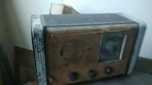 Супер находка. Советский, раритетный, ламповый радиоприёмник в не очень хорошем состоянии.