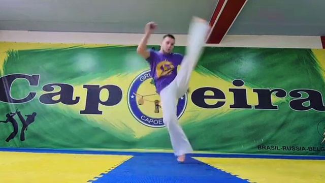 Sequência de capoeira #37 com Flash, Axé Capoeira смотреть онлайн