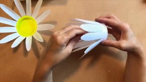 РОМАШКА из ПЛАСТИКОВОЙ БУТЫЛКИ |ЦВЕТЫ для ДАЧИ из Пластиковых Бутылок Своими Руками | Как Сделать