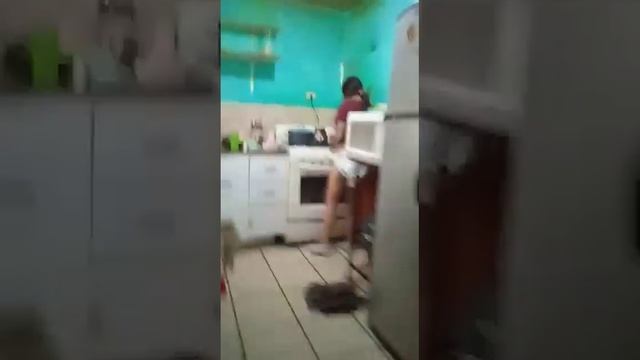 bebe naye / cocinando en pañales смотреть онлайн