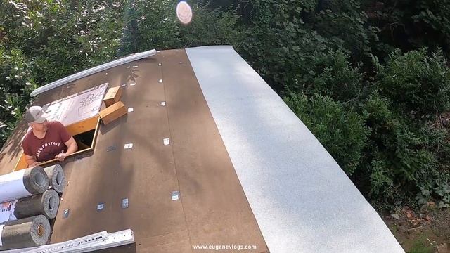 Ремонт Трейлера: Укладываем Рубероид на Крыше 2021 смотреть онлайн