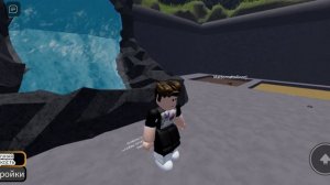 Масёк играет в roblox на карте зыбучие пески