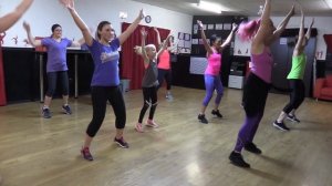 Zumba Crew: Livin La Vida Loca (Ricky Martin) - Samba Fusion
