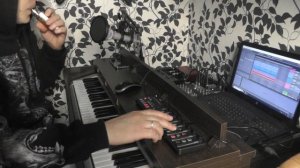 KORG nanoKONTROL2 миди контроллер с midi клавиатурой и электрогитарой