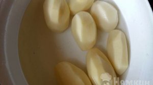 Томатный суп с гречкой, курицей и зеленью