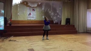 Анна Богданова поёт в школе - If I ain't got you(cover)