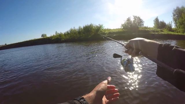 Рыбалка на Ультралайт. Летом на перекате. Вот это КЛЁВ! Оторвался как надо! Язь, окунь, щука, судак смотреть онлайн