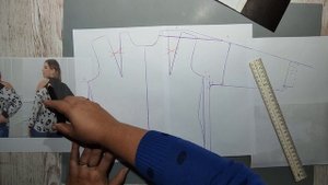 Как правильно построить выкройку спущенного плеча.№ 724