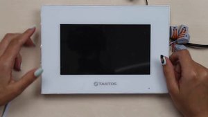 Простой FullHD видеодомофон с функцией видеорегистратора Tantos Marilyn HD 7" WiFi