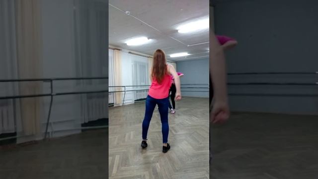 BACHATA BASIC | Бачата базовый шаг - это для новичков (дальше будем усложнять)