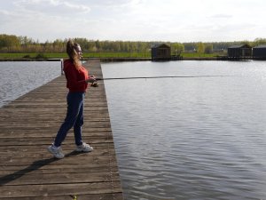 Платная рыбалка в Подмосковье. Впервые в Кутузово. Гигантский осетр согнул удилище.