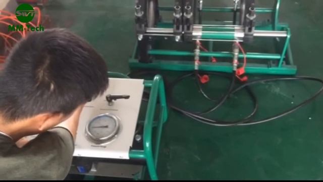 Стыковая сварка пластиковых полиэтиленовых труб. Butt fusion welding machine for pe pipe смотреть онлайн