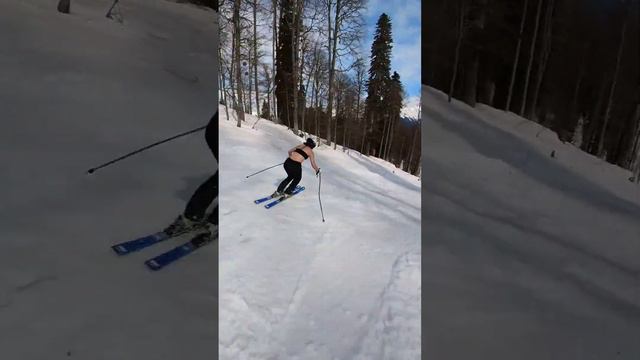 Трасса Горизонт на Роза Хутор в жаркий день.