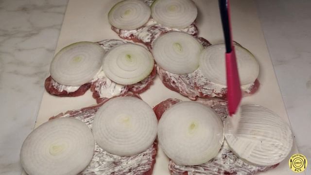 Мясо по-французски. Отбивные. Приготовить смогут ВСЕ.