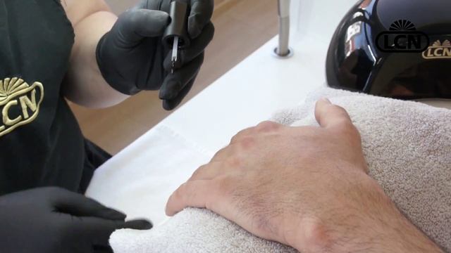 Матовое ламинирование ногтей для мужчин - LCN Boost Gel Matt смотреть онлайн