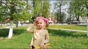 Стихотворение про светофор читает Кулагина София