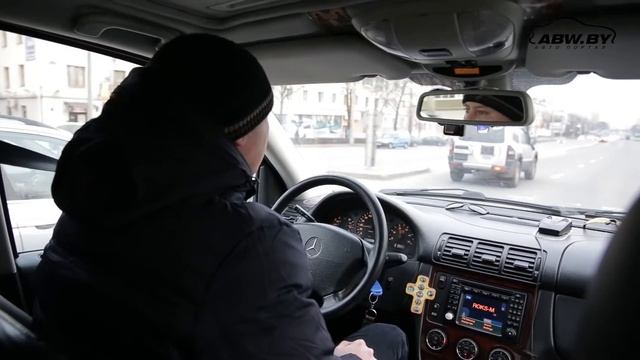 Новый Volkswagen Polo против старого Mercedes ML смотреть онлайн