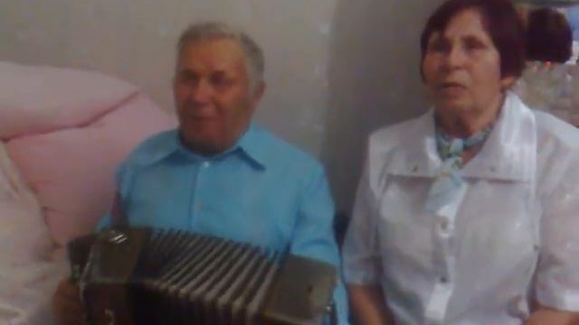 Дедушка и бабушка зажигают.. смотреть онлайн