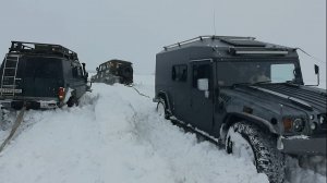 "Снежный вал" Кто первый переедет !?))) Оffroad 45..