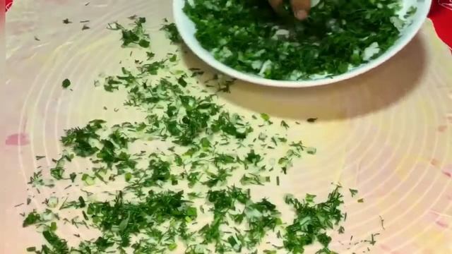 ЛЕПЁШКИ С ЗЕЛЕНЬЮ НА СКОВОРОДЕ?КАТЛАМА С ЛУКОМ И ЗЕЛЕНЬЮ ?ВКУСНАЯ ВЫПЕЧКА