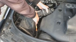 Audi A6 C5 1997-2004 - How To Change Engine Air Filter