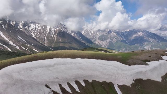 Туркестан - Сайрамское ущелье - Горы в облаках