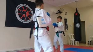 Treino pra competição em Dojô Arena Shotokan